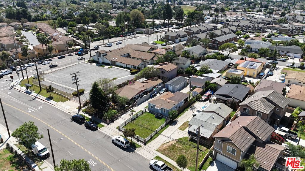 Residential Lease for rent at 6111 Greenwood Avenue 6113, Commerce CA featuring 1 bed and 1 bath