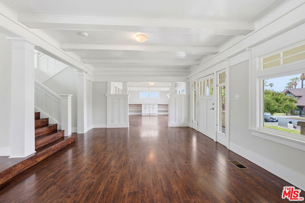 Residential Lease for rent at 2017 S La Salle Avenue, Los Angeles, Los Angeles County CA featuring 5 beds and 3 baths