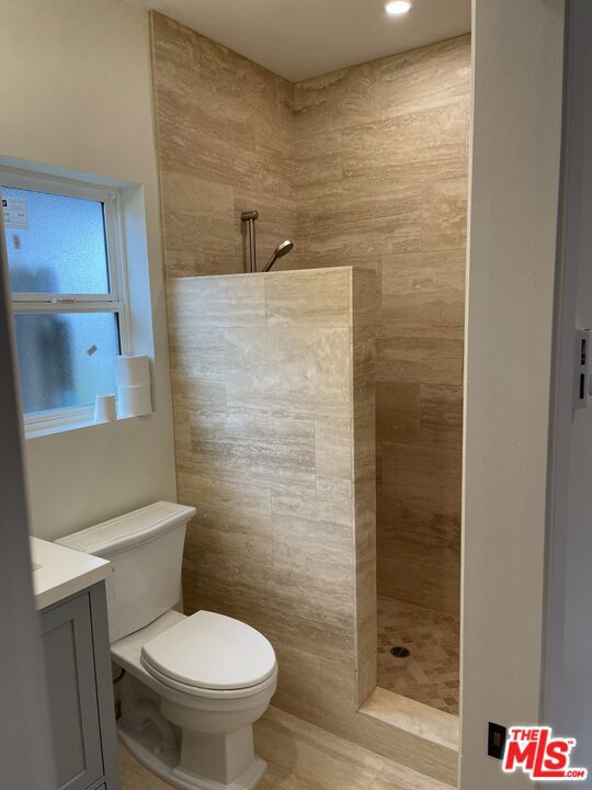 Residential Lease for rent at 468 Rowland Avenue, Camarillo CA and 1 bath