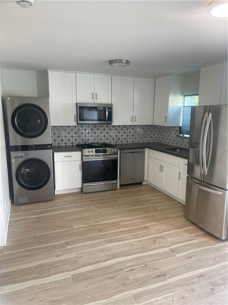 Residential Lease for rent at 1916 1/2 259th Place, Lomita CA featuring 1 bed and 1 bath