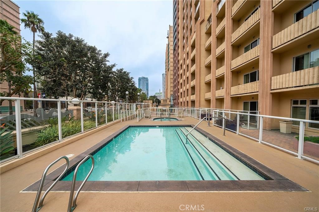 Residential Lease for rent at 388 E Ocean Boulevard 509, Long Beach CA featuring 1 bed and 1 bath