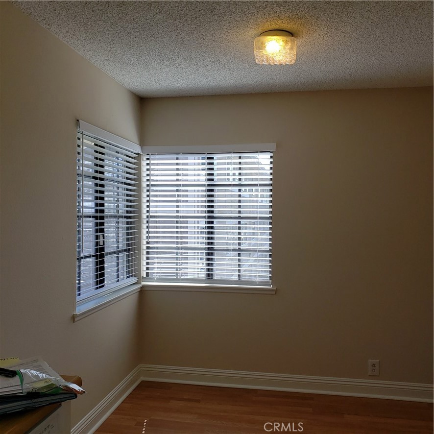 Residential Lease for rent at 1505 E S RAITT Street, Santa Ana CA featuring 1 bed and 1 bath
