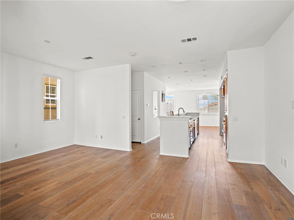 Residential Lease for rent at 1309 Songbird, Torrance CA featuring 4 beds and 4 baths