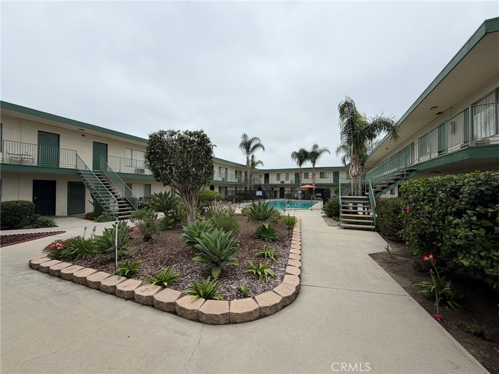 Residential Lease for rent at 225 S Knott, Anaheim CA featuring 1 bed and 1 bath