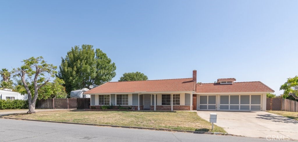 Residential for sale at 15640 Alvarado, Lake Elsinore CA featuring 3 beds and 2 baths
