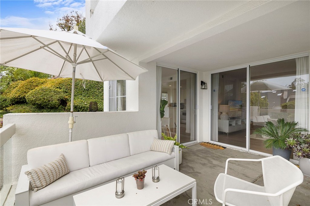 Residential Lease for rent at 22 Terra Vista, Dana Point CA featuring 2 beds and 2 baths