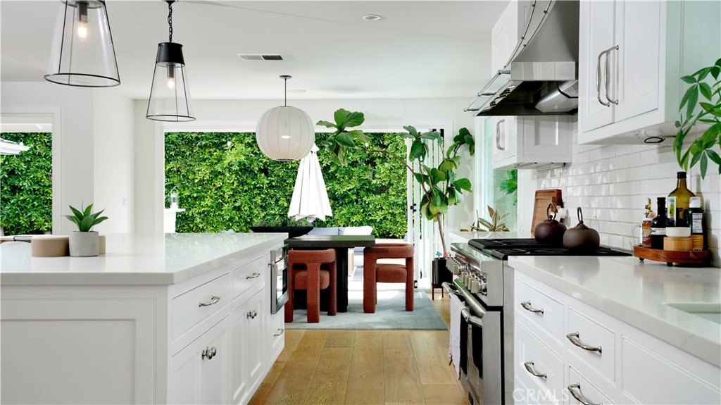 Residential Lease for rent at 1826 Buttonshell, Newport Beach CA featuring 5 beds and 5 baths