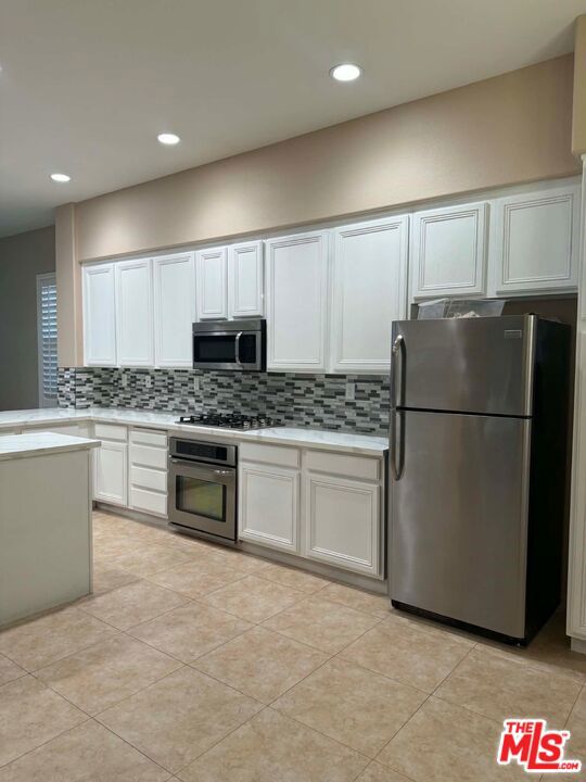 Residential Lease for rent at 40808 Eastwood Lane, Palm Desert CA featuring 4 beds and 3 baths