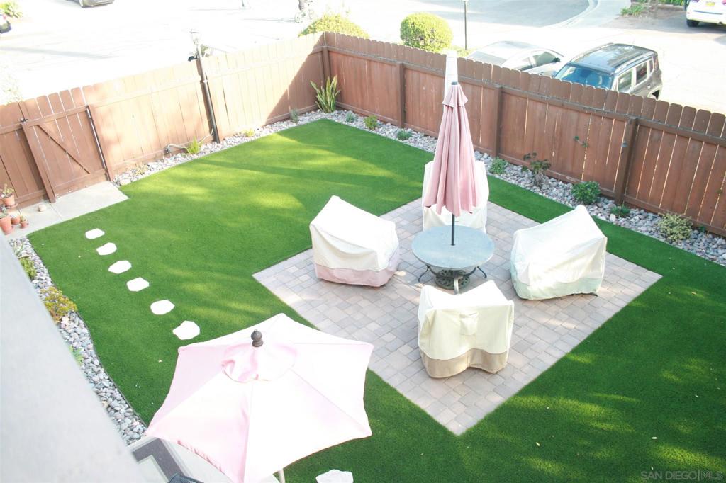 Residential Lease for rent at 5777 Gaines St 5, San Diego, San Diego County CA featuring 2 beds and 1 bath