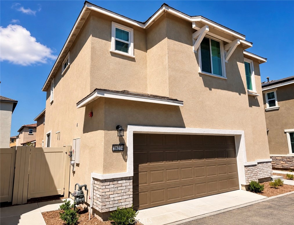 Residential Lease for rent at 28274 Via Garnicia, Temecula CA featuring 3 beds and 3 baths
