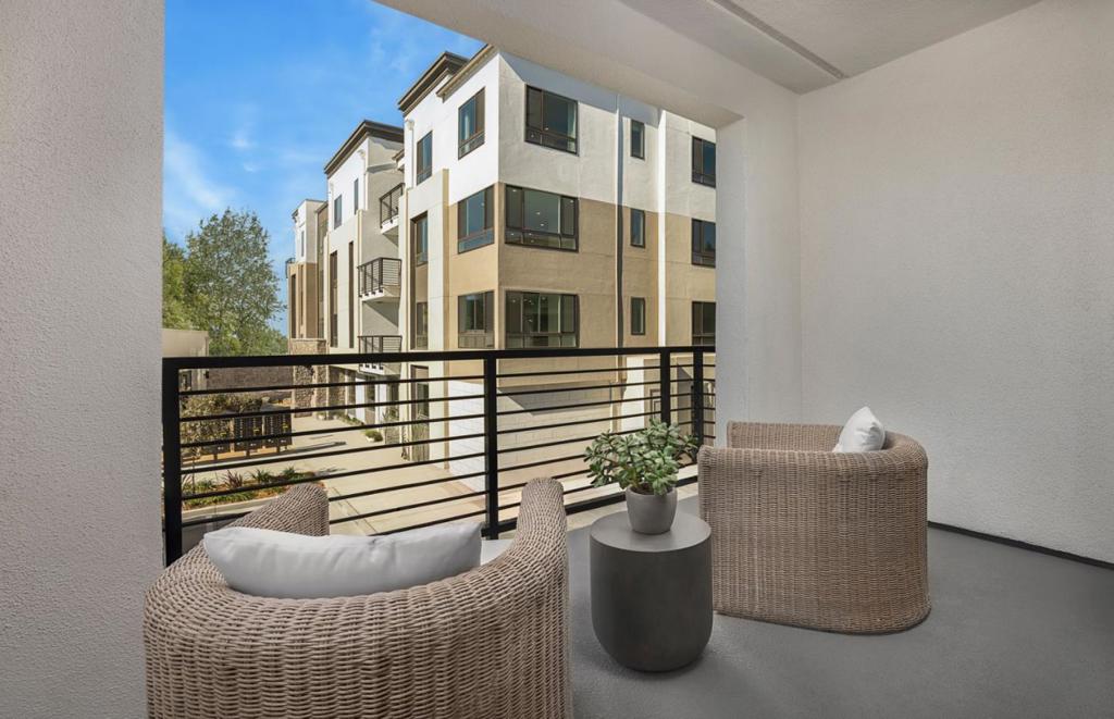 Active for sale at Sunnyvale, CA, Sunnyvale, CA CA and 3 baths