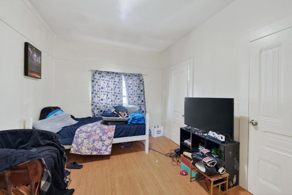 Residential for sale at 583 Harrison Street, San Jose CA featuring 2 beds and 1 bath