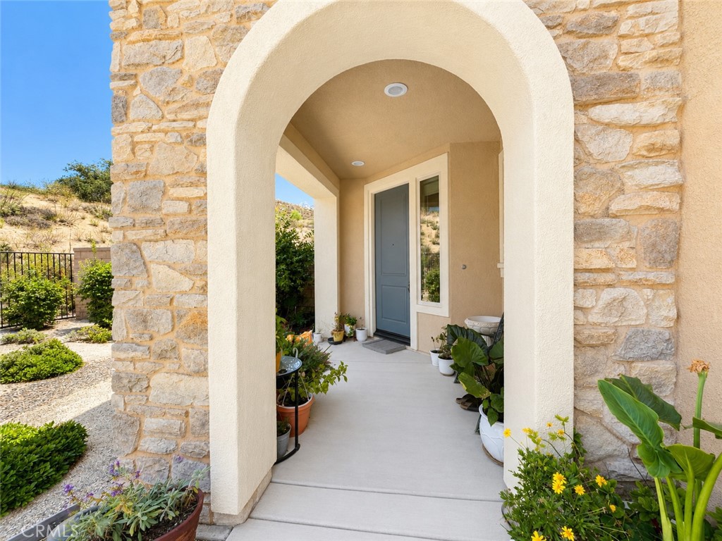 Residential Lease for rent at 36312 Shedera Court, Lake Elsinore CA featuring 5 beds and 4 baths