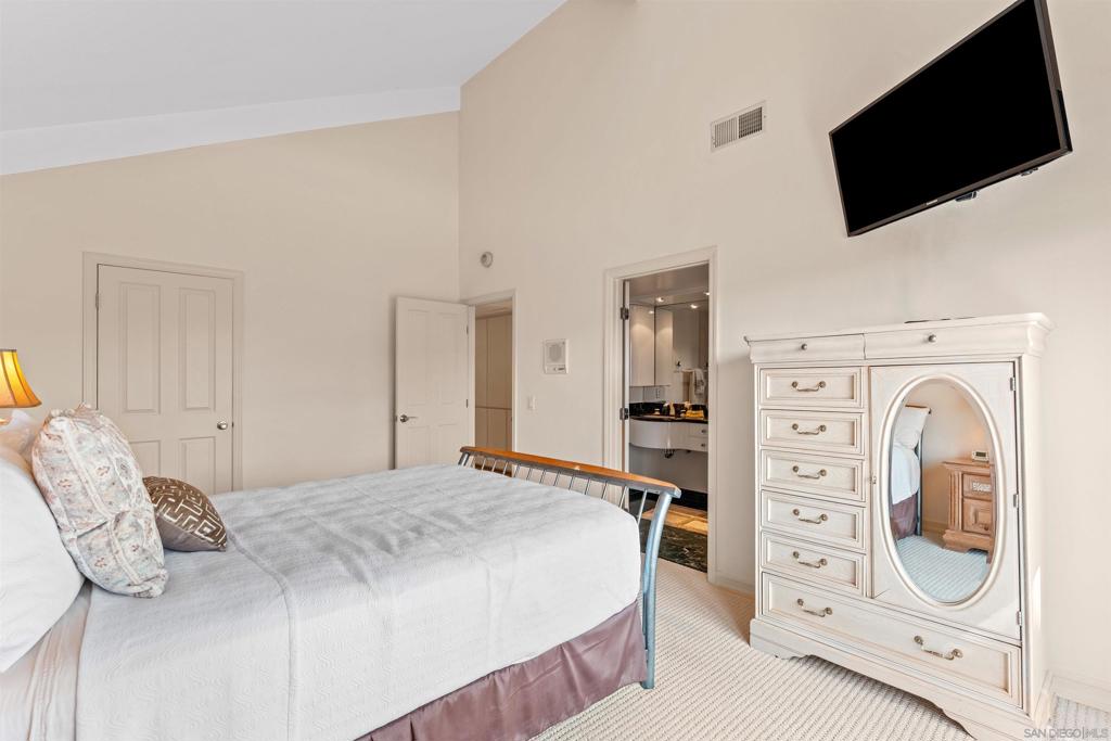 Residential Lease for rent at 39 The Point, Coronado, San Diego County CA featuring 3 beds and 4 baths