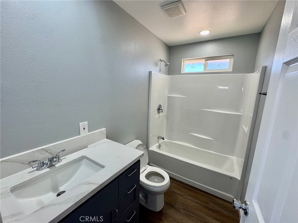 Residential Lease for rent at 8867 Gorgonio Road B, Victorville CA featuring 2 beds and 1 bath