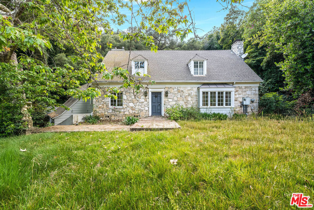 Residential for sale at 1495 Stone Canyon Road, Los Angeles CA featuring 4 beds and 4 baths