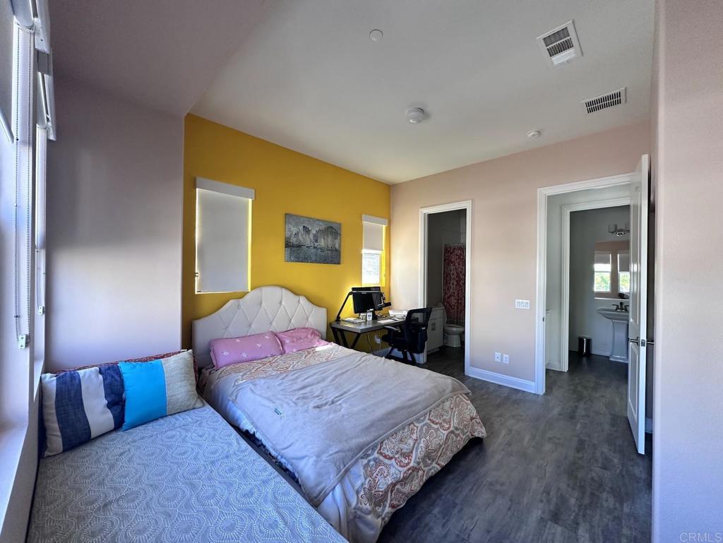 Residential Lease for rent at 6742 Elegante Way, San Diego, San Diego County CA featuring 4 beds and 4 baths