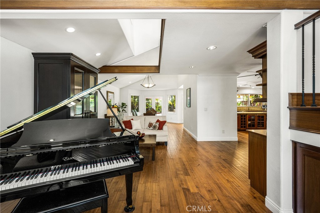 Residential Lease for rent at 10 Whistling Isle, Irvine CA featuring 4 beds and 4 baths