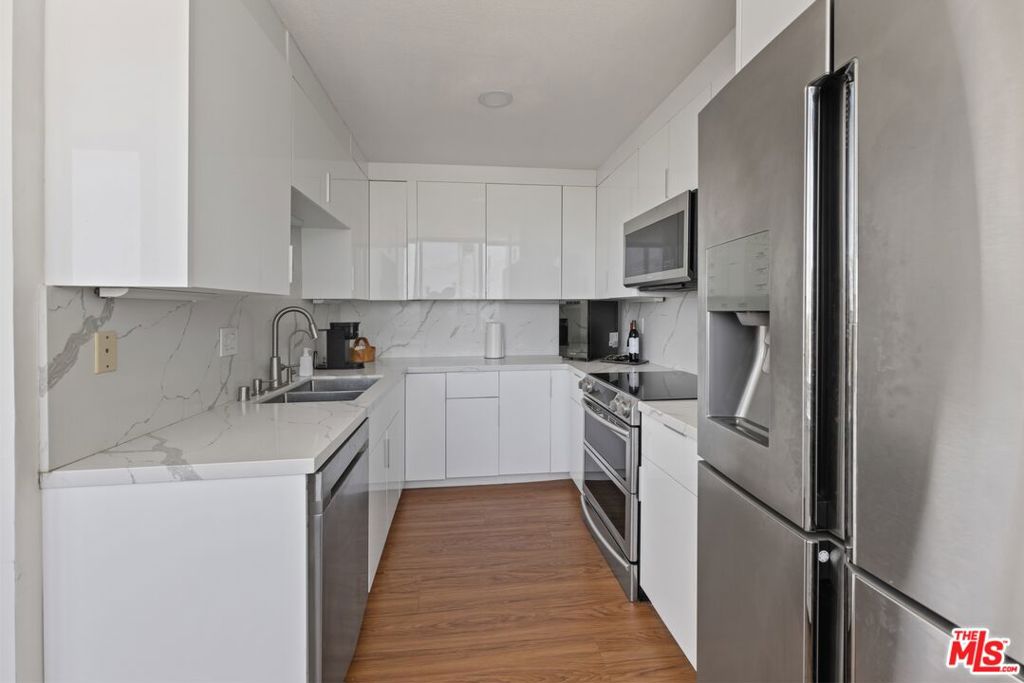 Active for sale at Long Beach, CA, Long Beach, CA CA and 2 baths