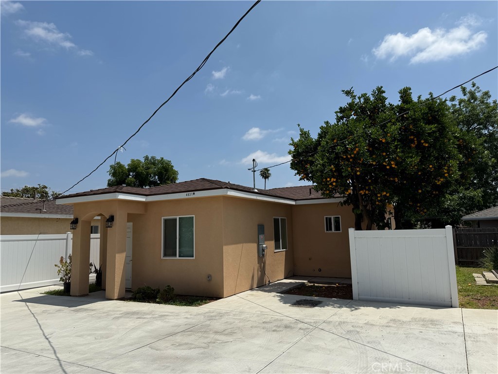 Residential Lease for rent at 4831 Fiesta Ave Unit B, Temple City CA featuring 2 beds and 2 baths