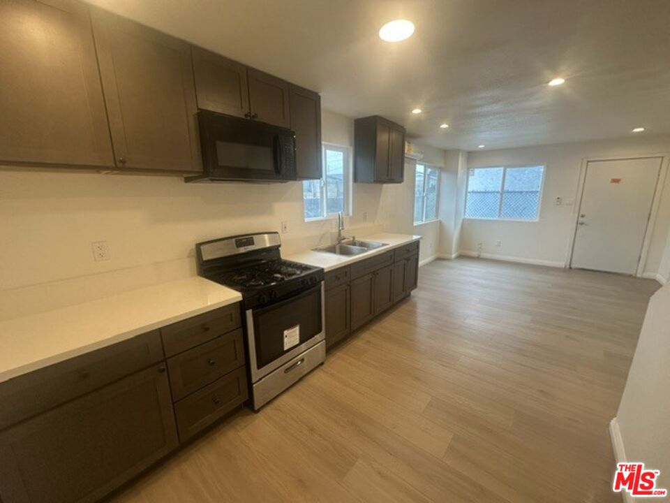 Residential Lease for rent at 1012 E 73rd Street, Los Angeles CA featuring 3 beds and 3 baths