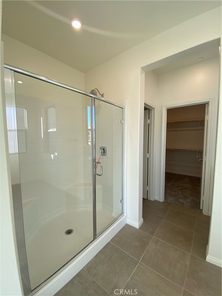Residential Lease for rent at 16681 Wyndham, Fontana CA featuring 3 beds and 3 baths