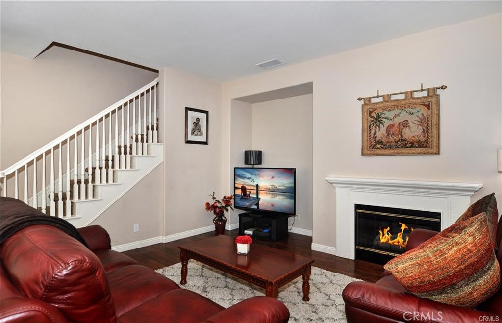 Residential Lease for rent at 62 Autumn, Irvine CA featuring 3 beds and 3 baths