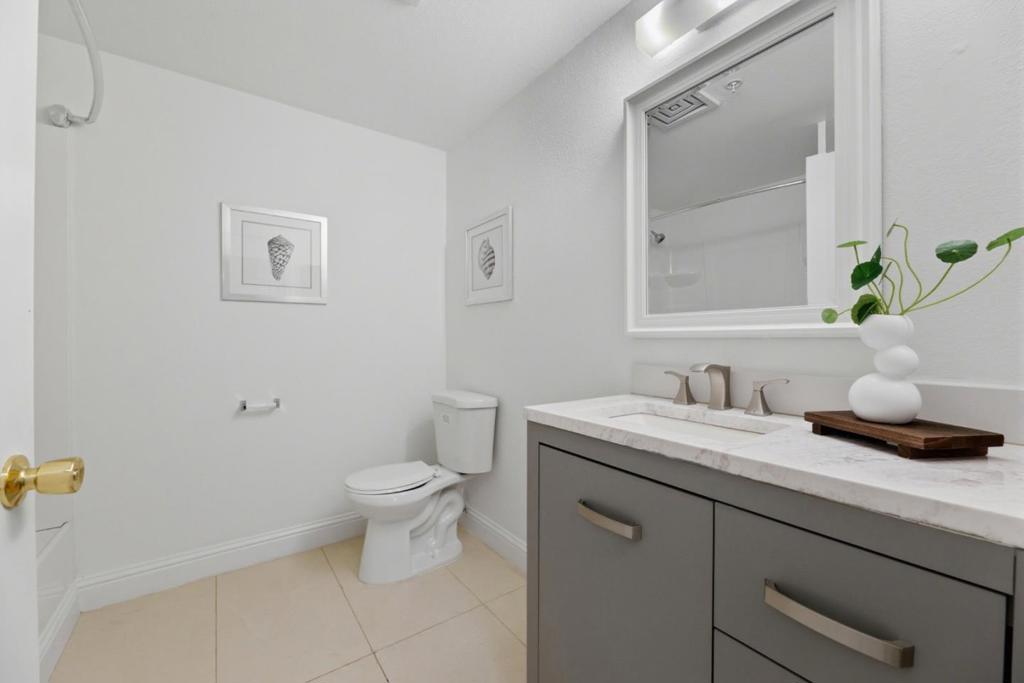 Residential Lease for rent at 951 S 12th Street 220, San Jose CA featuring 2 beds and 2 baths