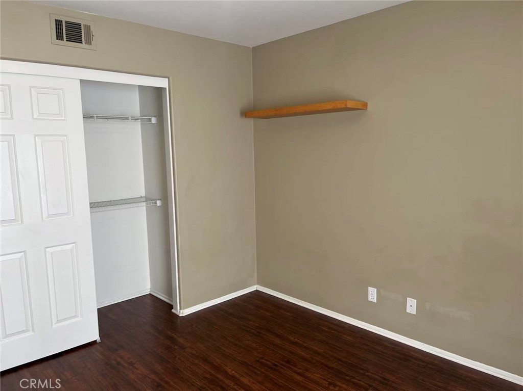 Residential Lease for rent at 8 Pearleaf, Irvine CA featuring 3 beds and 3 baths