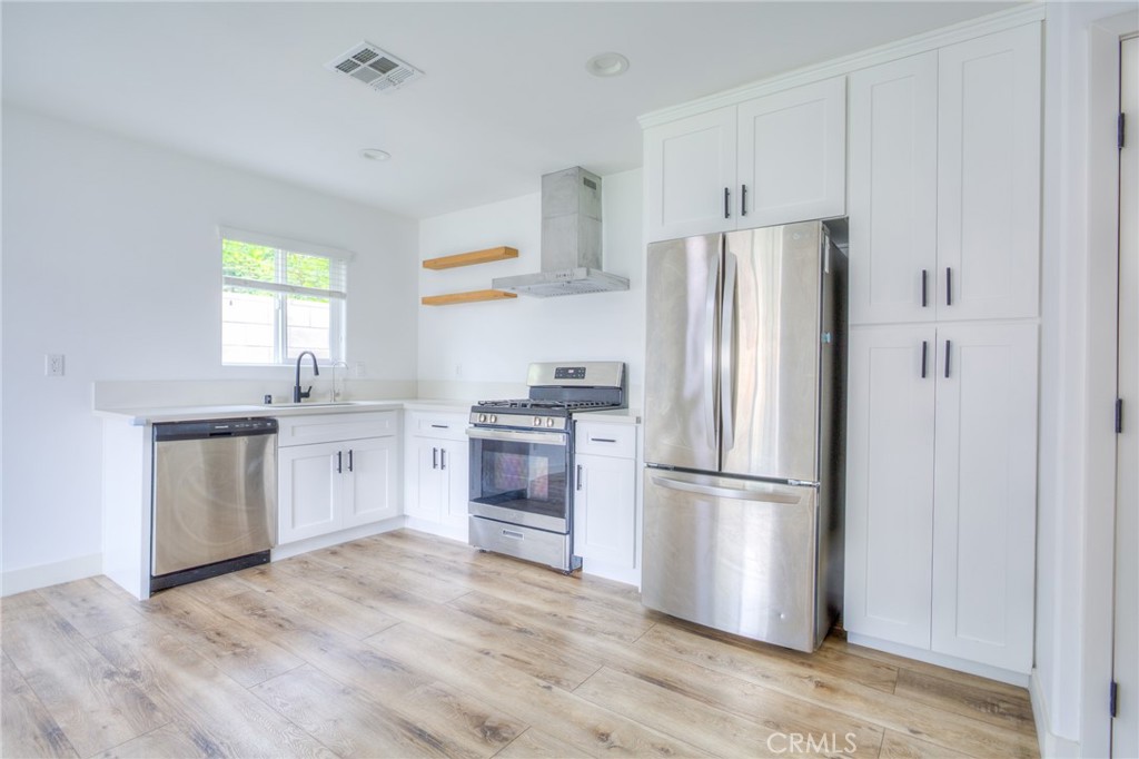 Residential Lease for rent at 4914 Kauffman B, Temple City CA featuring 2 beds and 1 bath