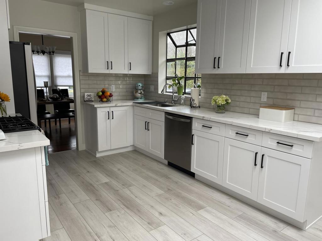 Residential Lease for rent at 1109 Hamilton Lane, Burlingame CA featuring 2 beds and 1 bath