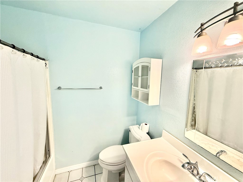 Residential Lease for rent at 2521 W Sunflower P8, Santa Ana CA featuring 2 beds and 2 baths
