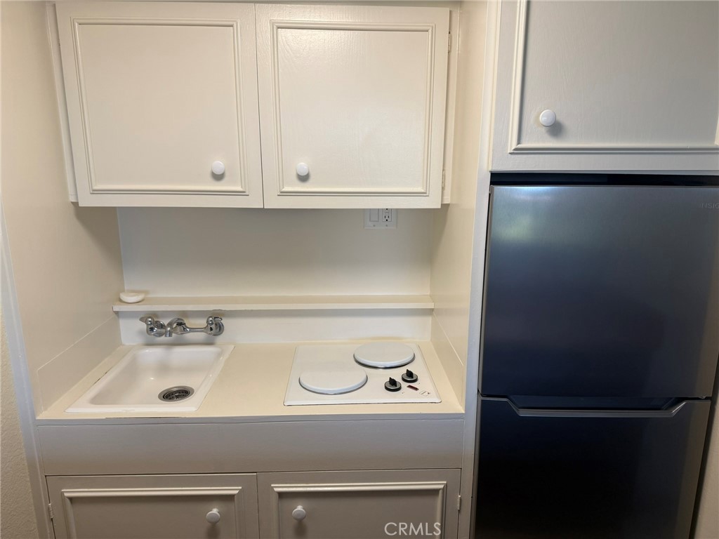 Residential Lease for rent at 24055 Paseo Del Lago 963, Laguna Woods CA featuring 2 beds and 2 baths