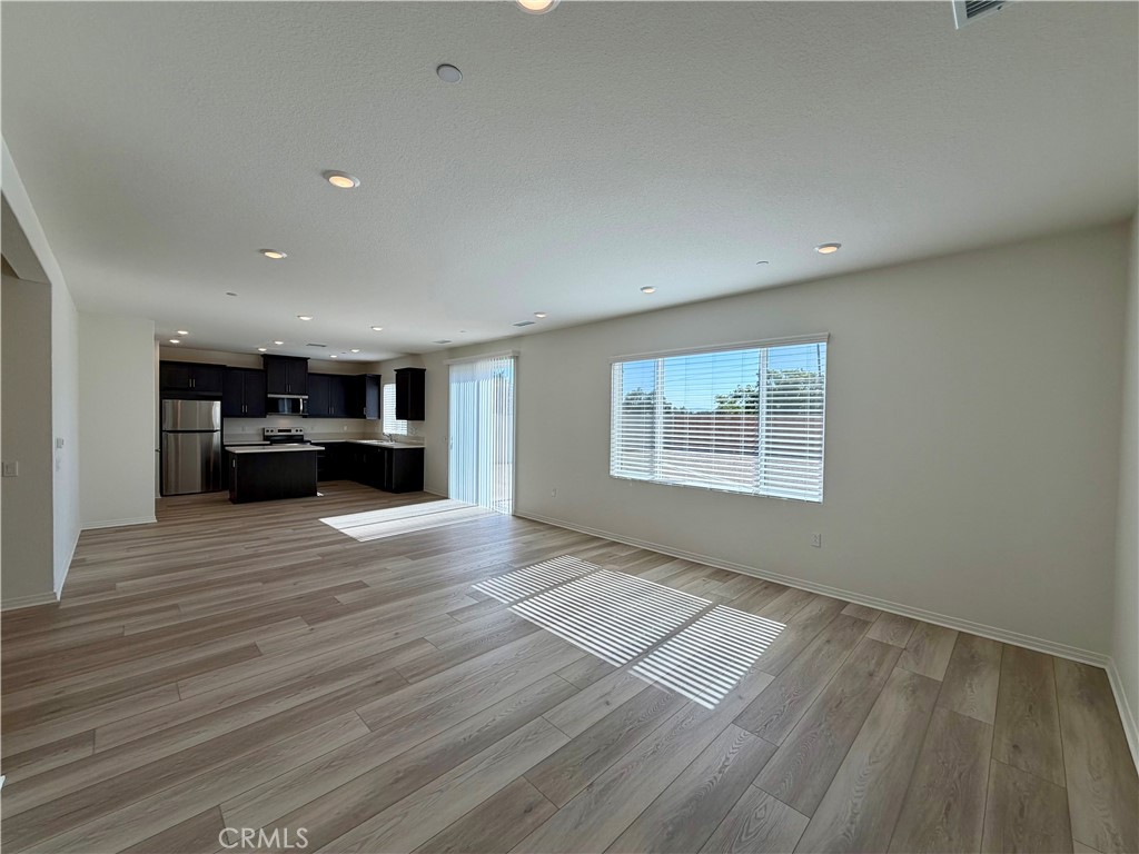 Residential Lease for rent at 9643 Babaco, Riverside CA featuring 5 beds and 3 baths