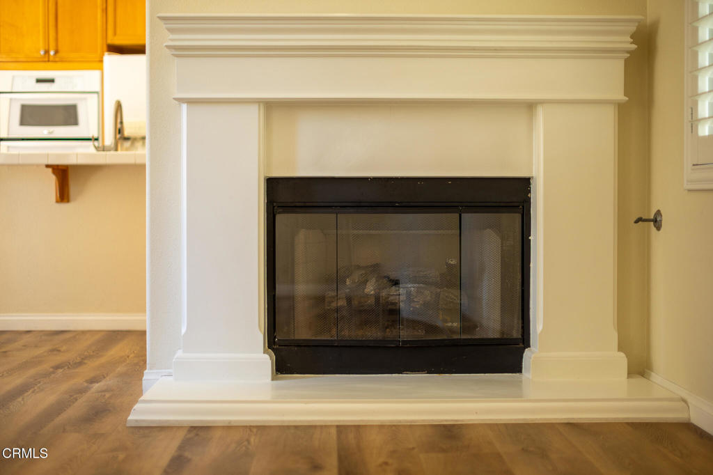 Residential Lease for rent at 326 Lakeview Court, Oxnard CA featuring 4 beds and 3 baths