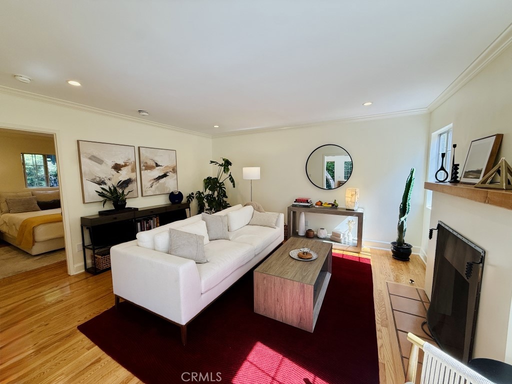 Residential Lease for rent at 7621 Norton Avenue, West Hollywood, Los Angeles County CA featuring 3 beds and 3 baths