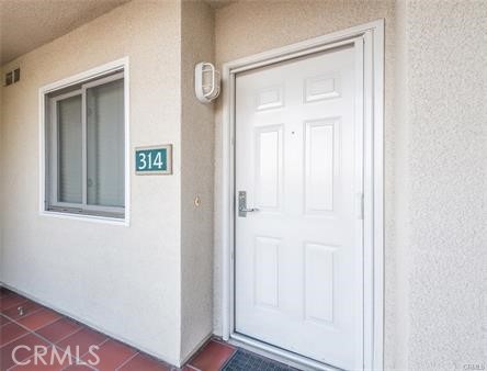 Residential Lease for rent at 200 Pacific coast Hwy, Huntington Beach CA featuring 2 beds and 3 baths