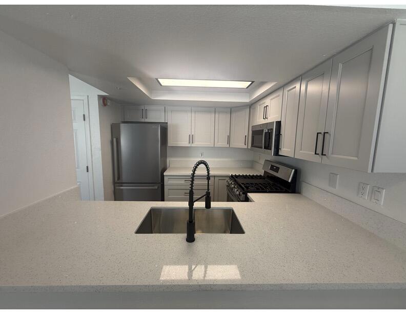 Residential Lease for rent at 66590 Joseph Way B, Desert Hot Springs CA featuring 2 beds and 1 bath