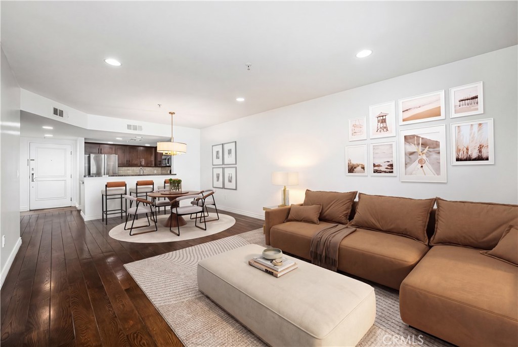 Condominium for sale at 7100 Alvern 309, Los Angeles, CA featuring 2 beds and 2 baths