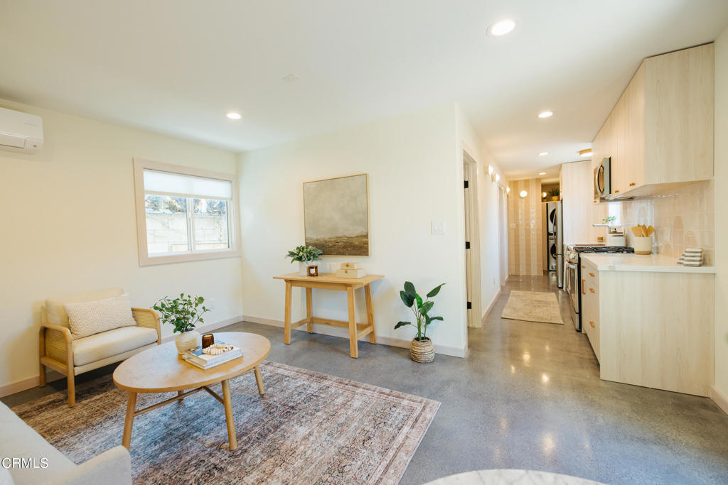 Residential Lease for rent at 152 Arcade Drive, Ventura CA featuring 2 beds and 1 bath