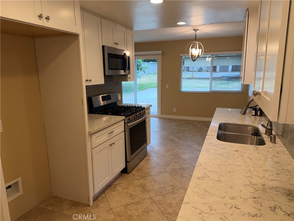 Residential Lease for rent at 511 Mariposa Avenue, Sierra Madre CA featuring 3 beds and 2 baths