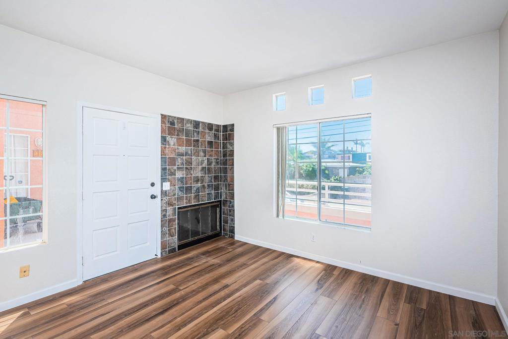 Residential Lease for rent at 221 Donax Ave 11, Imperial Beach CA featuring 3 beds and 3 baths