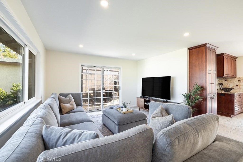 Residential Lease for rent at 2206 Stinson Street, Simi Valley CA featuring 3 beds and 2 baths
