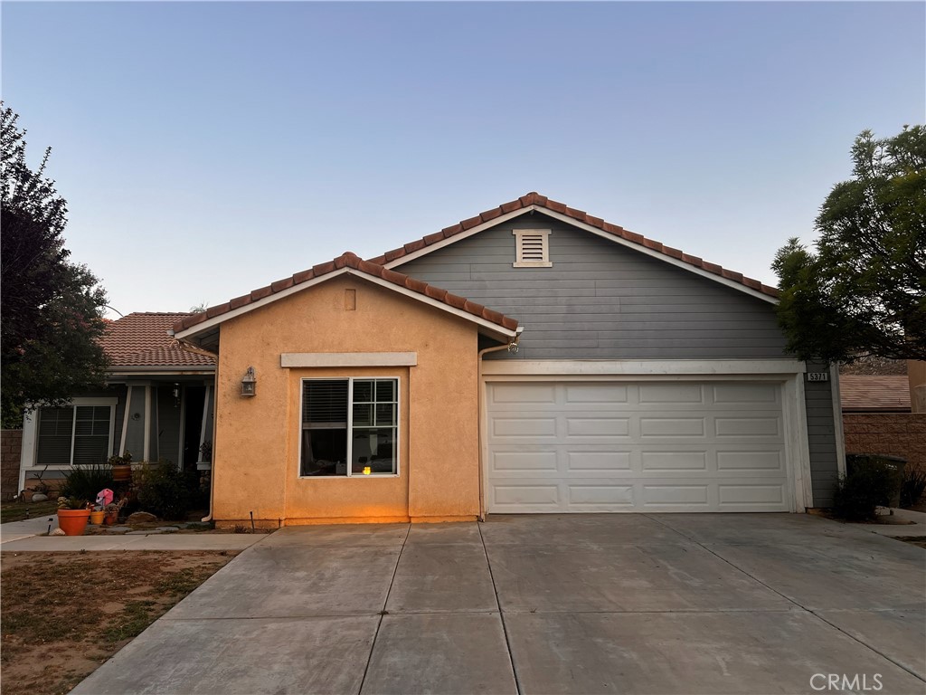 Residential Lease for rent at 5371 Inglestone, Hemet CA featuring 5 beds and 2 baths