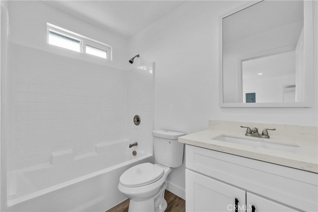 Residential Lease for rent at 9156 Catawba Avenue 4, Fontana CA featuring 2 beds and 1 bath