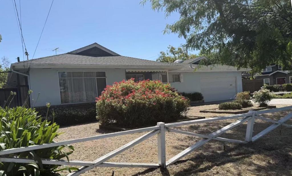 Active for sale at Palo Alto, CA, Palo Alto, CA CA and 2 baths