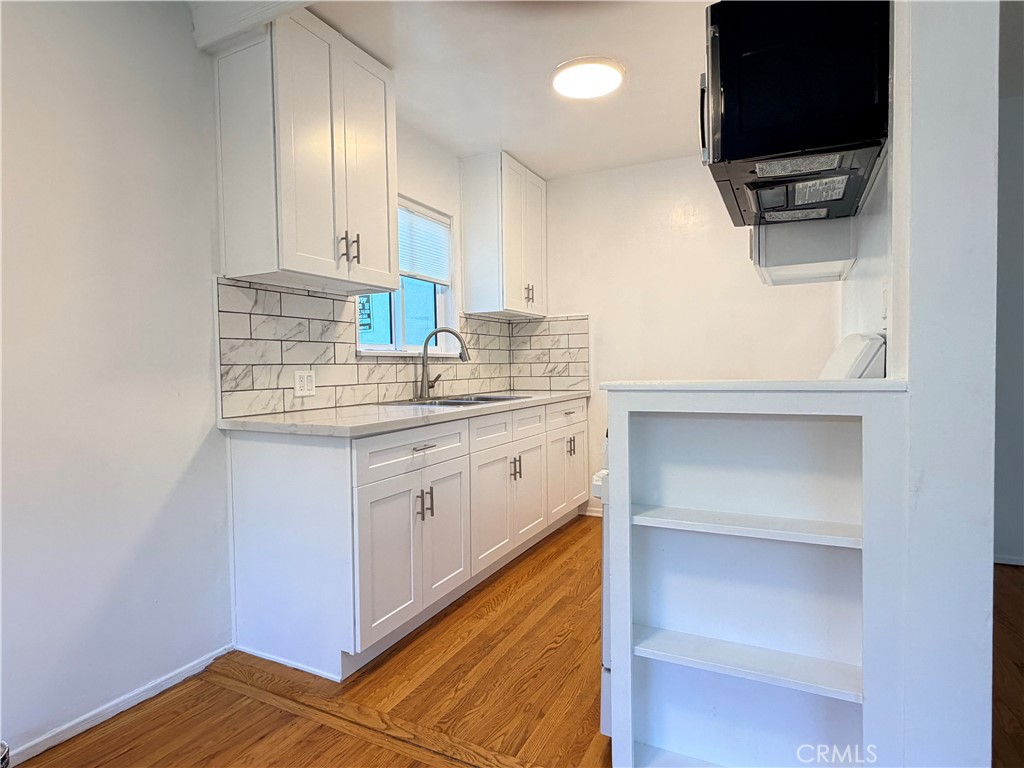 Residential Lease for rent at 722 Westbourne C, West Hollywood CA featuring 1 bed and 1 bath