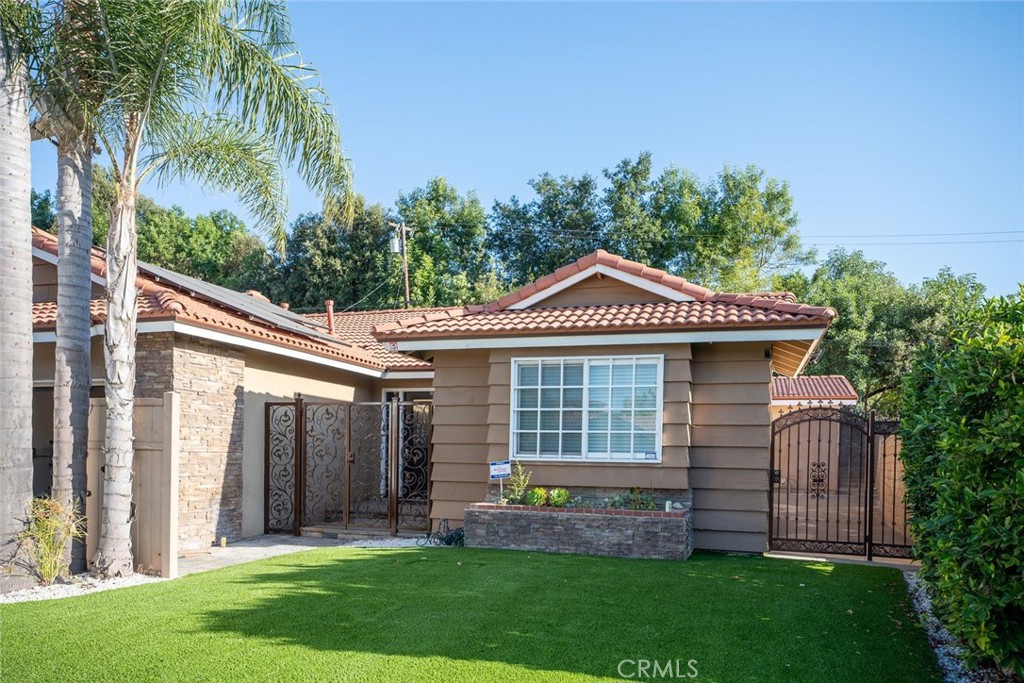Residential Lease for rent at 20920 Flapjack, Diamond Bar CA featuring 4 beds and 2 baths