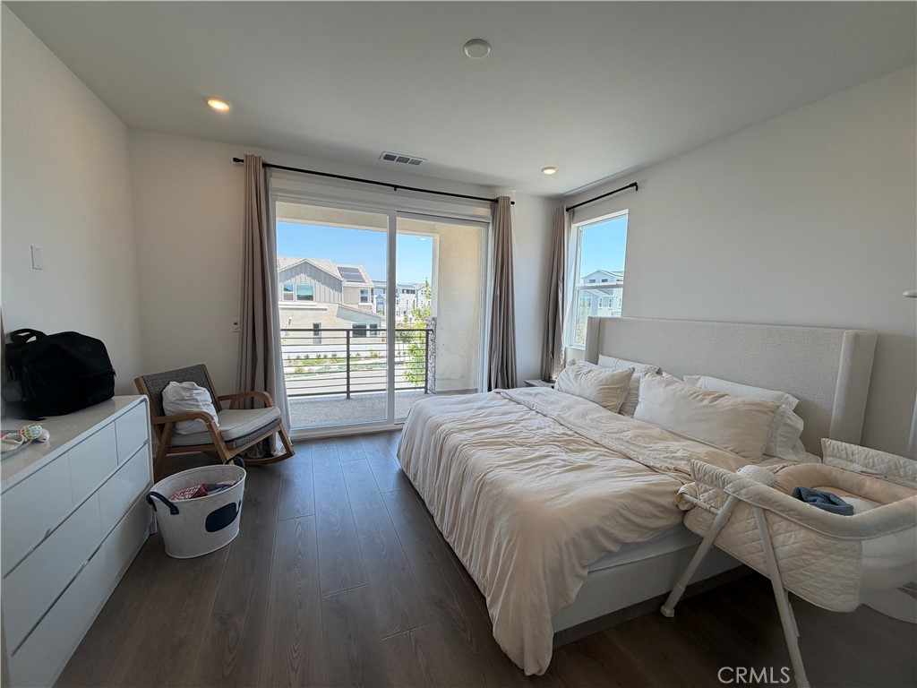 Residential Lease for rent at 204 Sora, Irvine CA featuring 4 beds and 3 baths