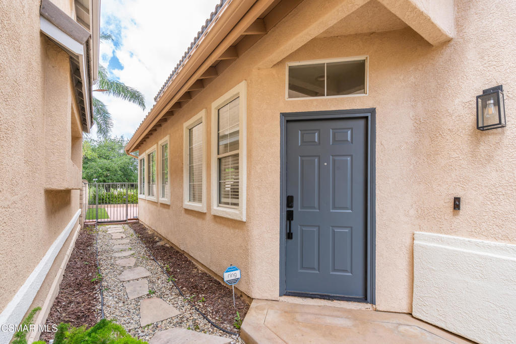 Residential Lease for rent at 3109 La Casa Court, Thousand Oaks CA featuring 4 beds and 3 baths